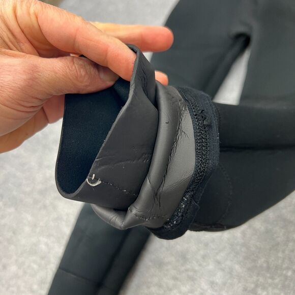 Vintage US Divers Sleeveless Wetsuit Mens L Large Black Surfing Scuba Diving - Picture 10 of 12